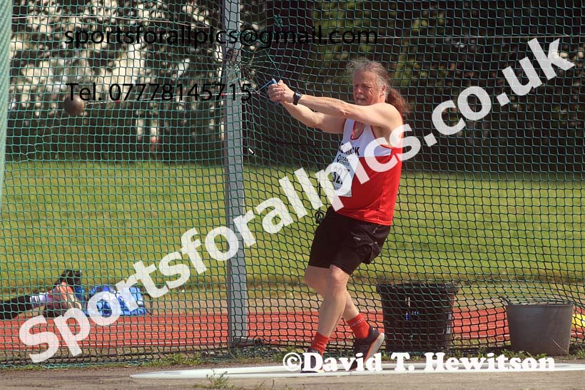 Mens hammer, 2024 NE Masters Track and Field Champs., Monkton Stadium, Jarrow.  Photo: David T. Hewitson/Sports for All Pics